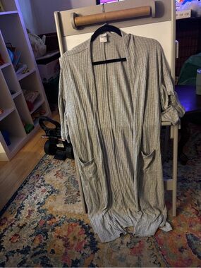 stars above Light Gray Ribbed Open-Front Cardigan